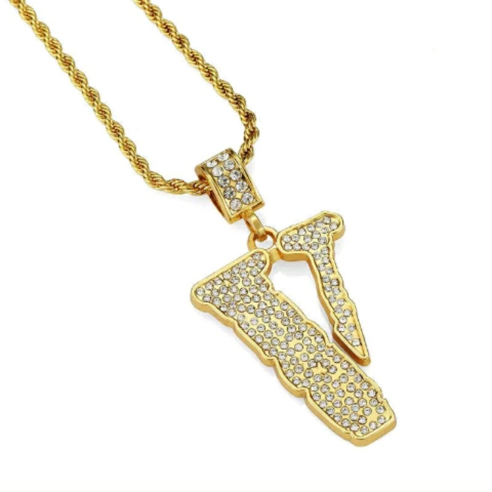 Vlone Chain Pendant Nekclace 18K Gold Iced Out